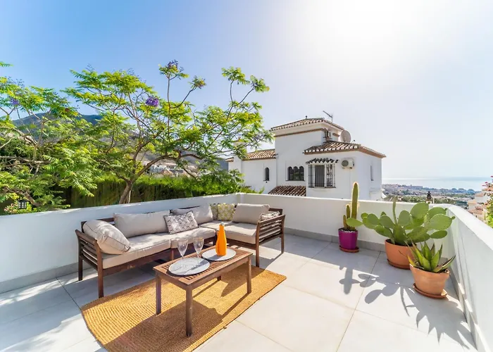 A Terrace With Sea View, 2 Bedrooms Apartment In Benalmadena