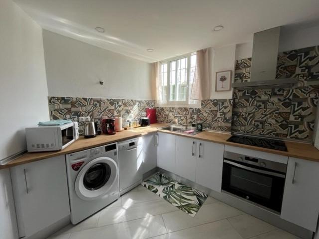 A Terrace With Sea View, 2 Bedrooms In Benalmádena