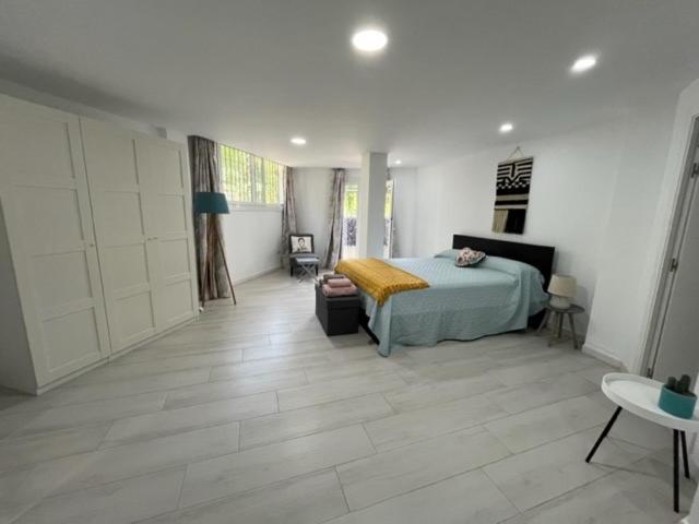 A Terrace With Sea View, 2 Bedrooms In Appartement *